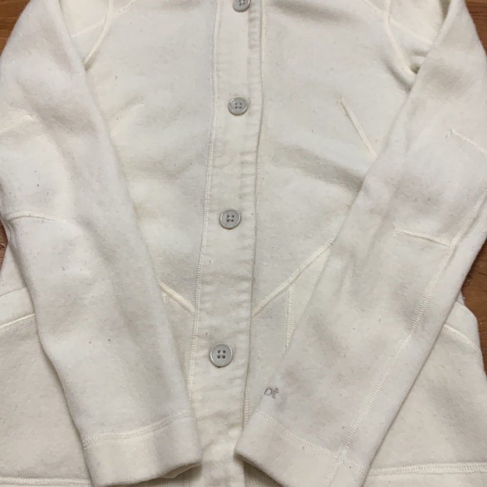 Marmot Wool Women’s Cream Button-Up Fleece Jacket - Picture 9 of 9